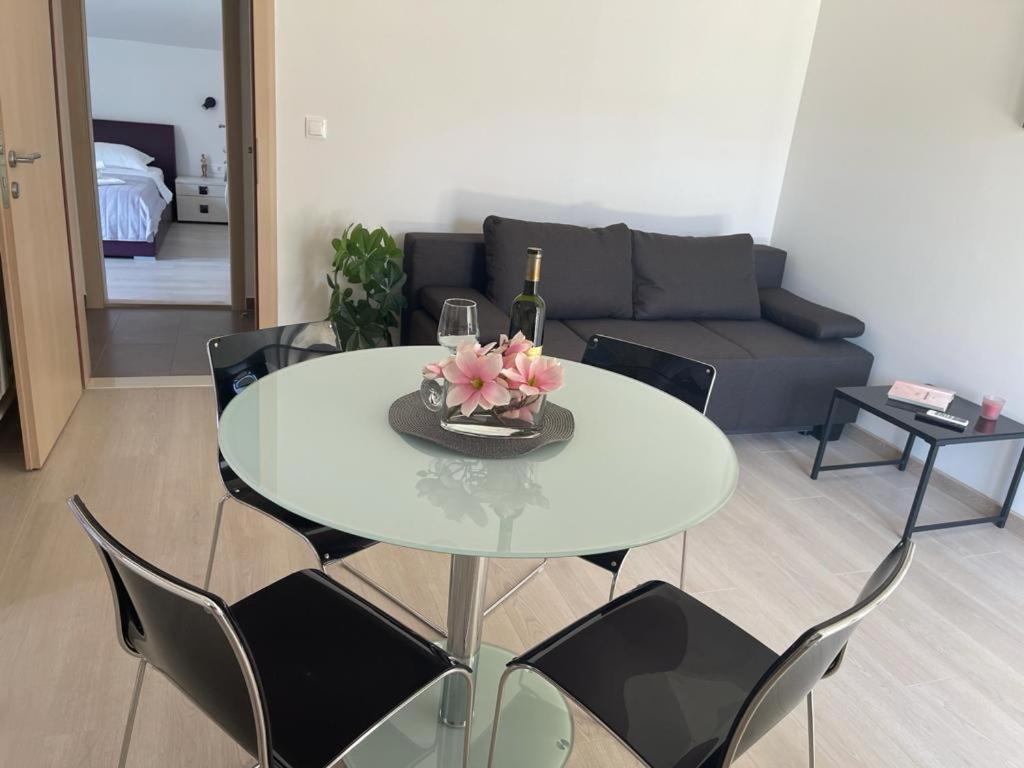 Villa Jadranka Apartments Tučepi Exteriör bild