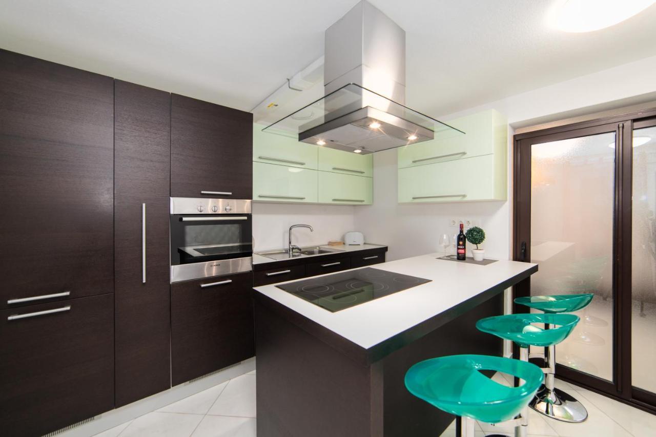 Villa Jadranka Apartments Tučepi Exteriör bild