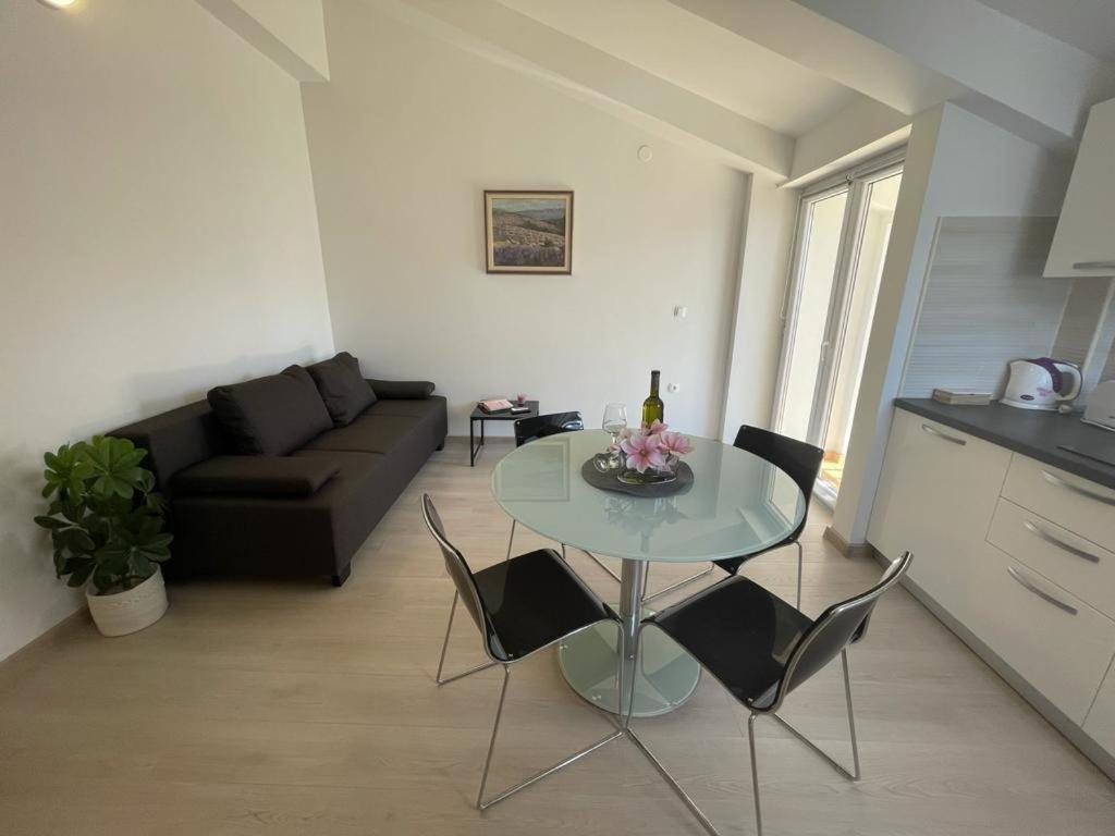 Villa Jadranka Apartments Tučepi Exteriör bild