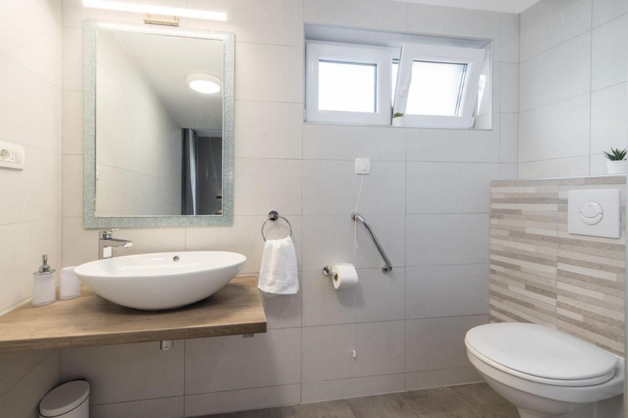 Villa Jadranka Apartments Tučepi Exteriör bild